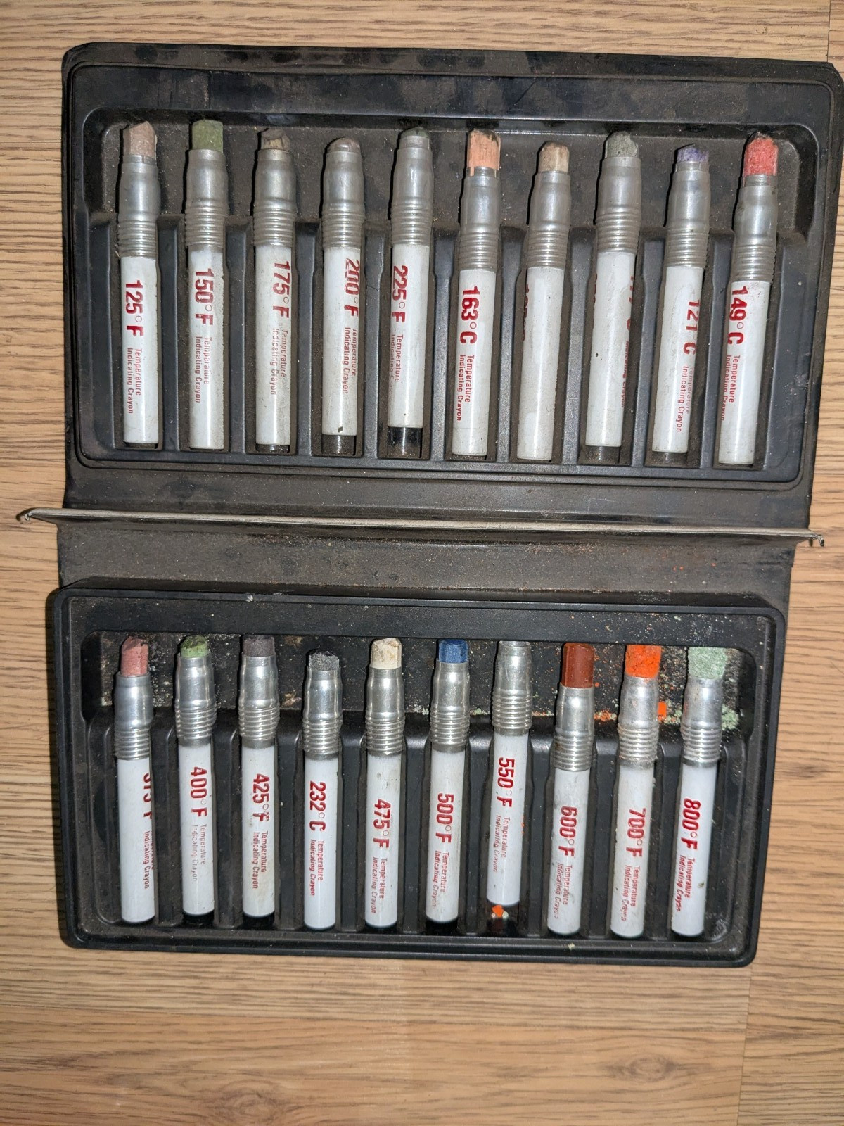 Used Tempilstik Temperature Indicator Test Kit 20-Stick Set 125°-800°F Complete