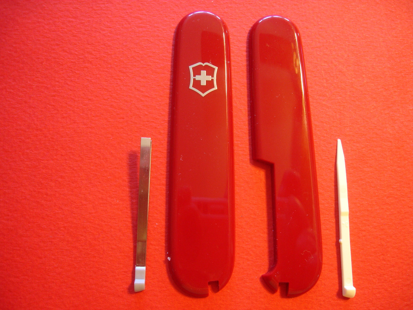 NEW GENUINE VICTORINOX 91mm RED SWISS ARMY KNIFE SCALES +TOOTHPICK + TWEEZER NEW