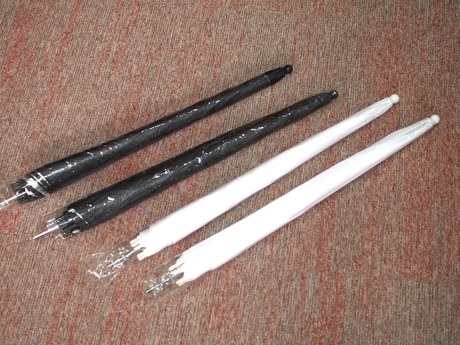 Studio Lighting Brollies 2x White 80cm, 2x Silver 80cm