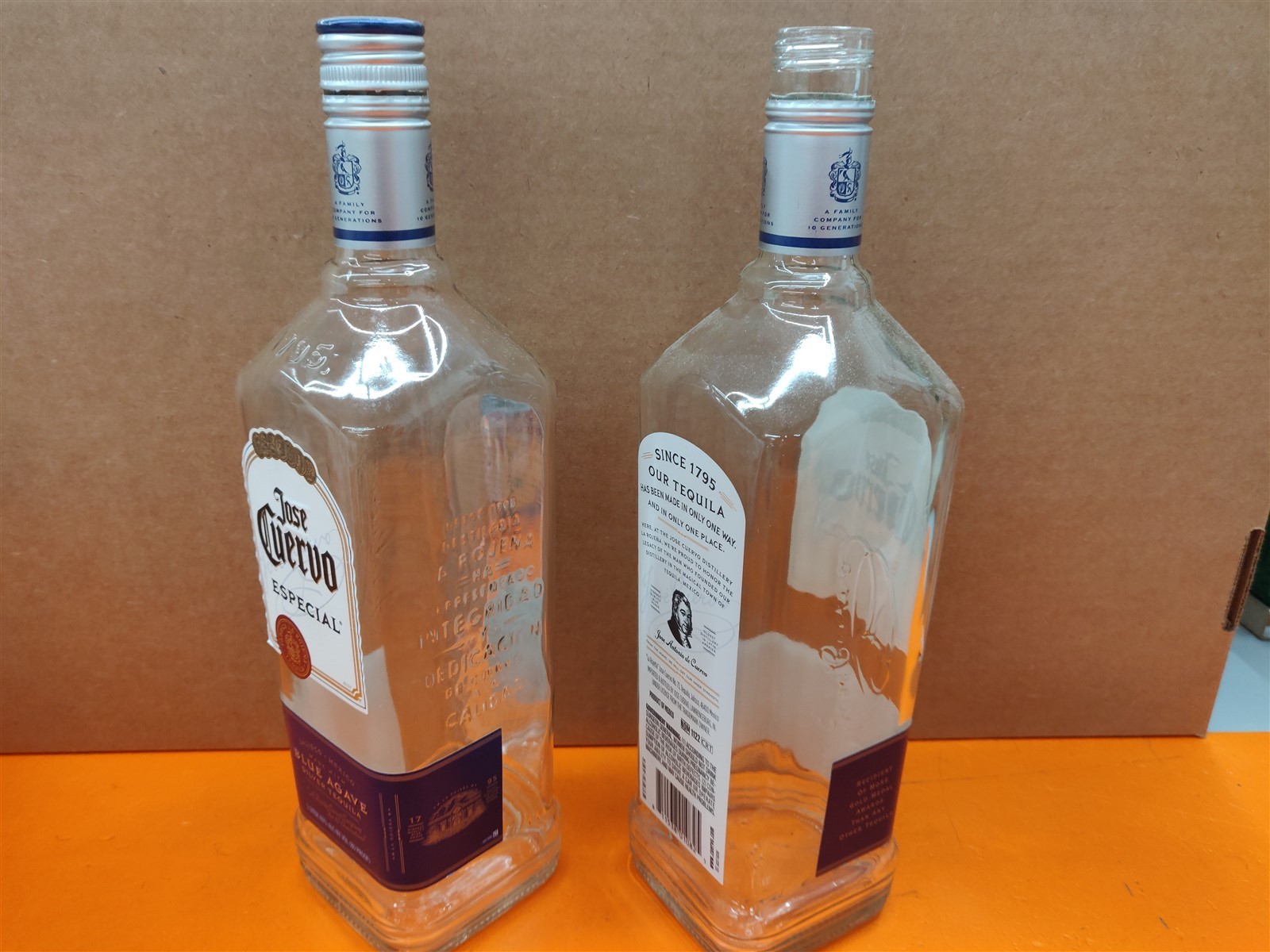 ⭐️⭐️⭐️⭐️⭐️ *Two* Empty 1L Jose Cuervo Silver Tequila Glass Craft/Display Bottle