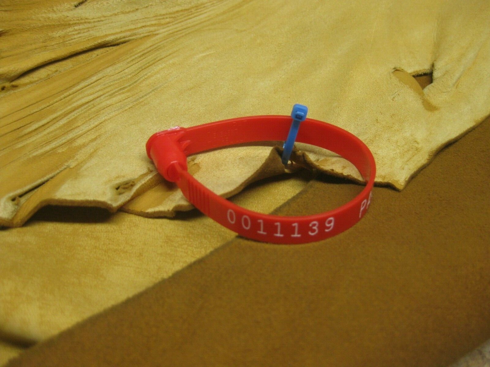 Tanned Buffed Deer Leather 0011139 row 15 a