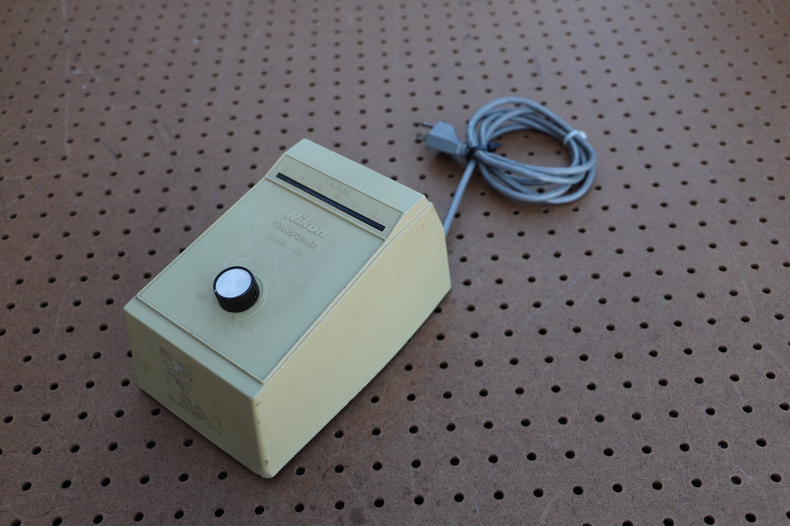 NIKON TRANSFORMER PRIM 120V 50/60HZ 200VA