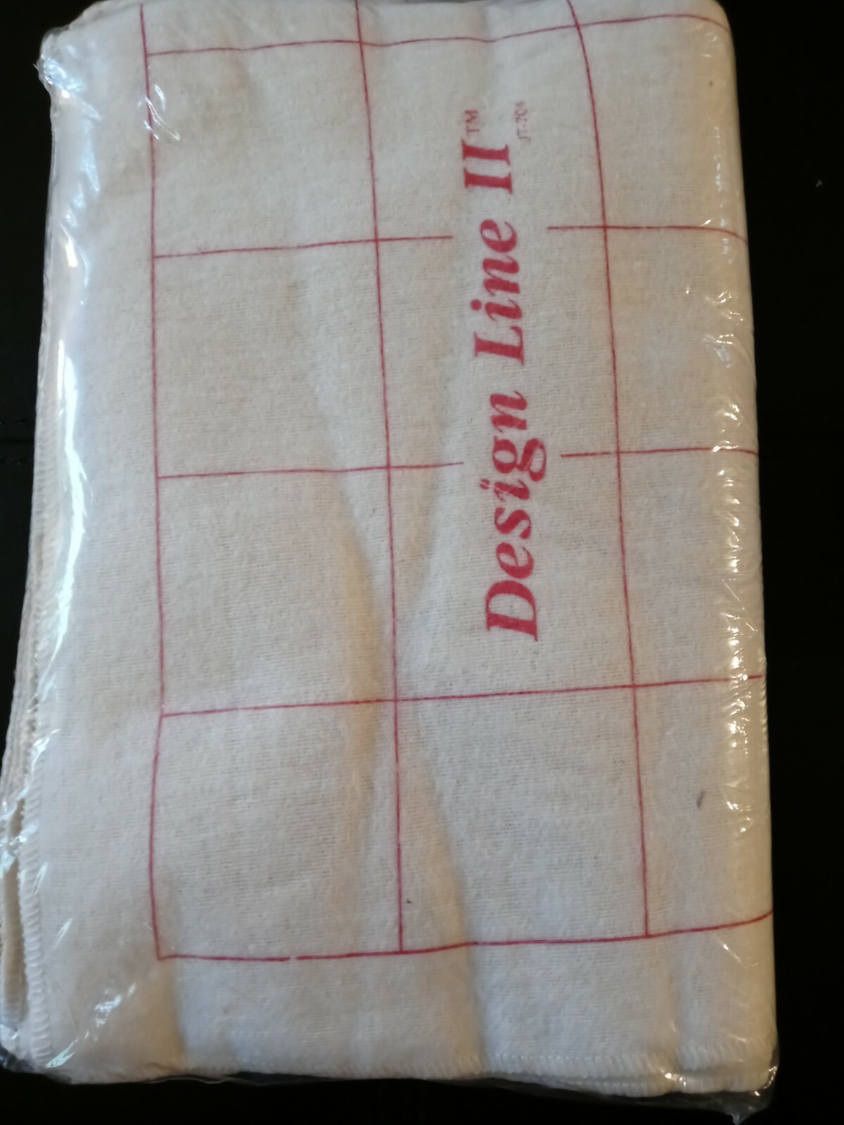 June Tailor Design Line II Gridded flannel casing For layout, Quilting Crafts