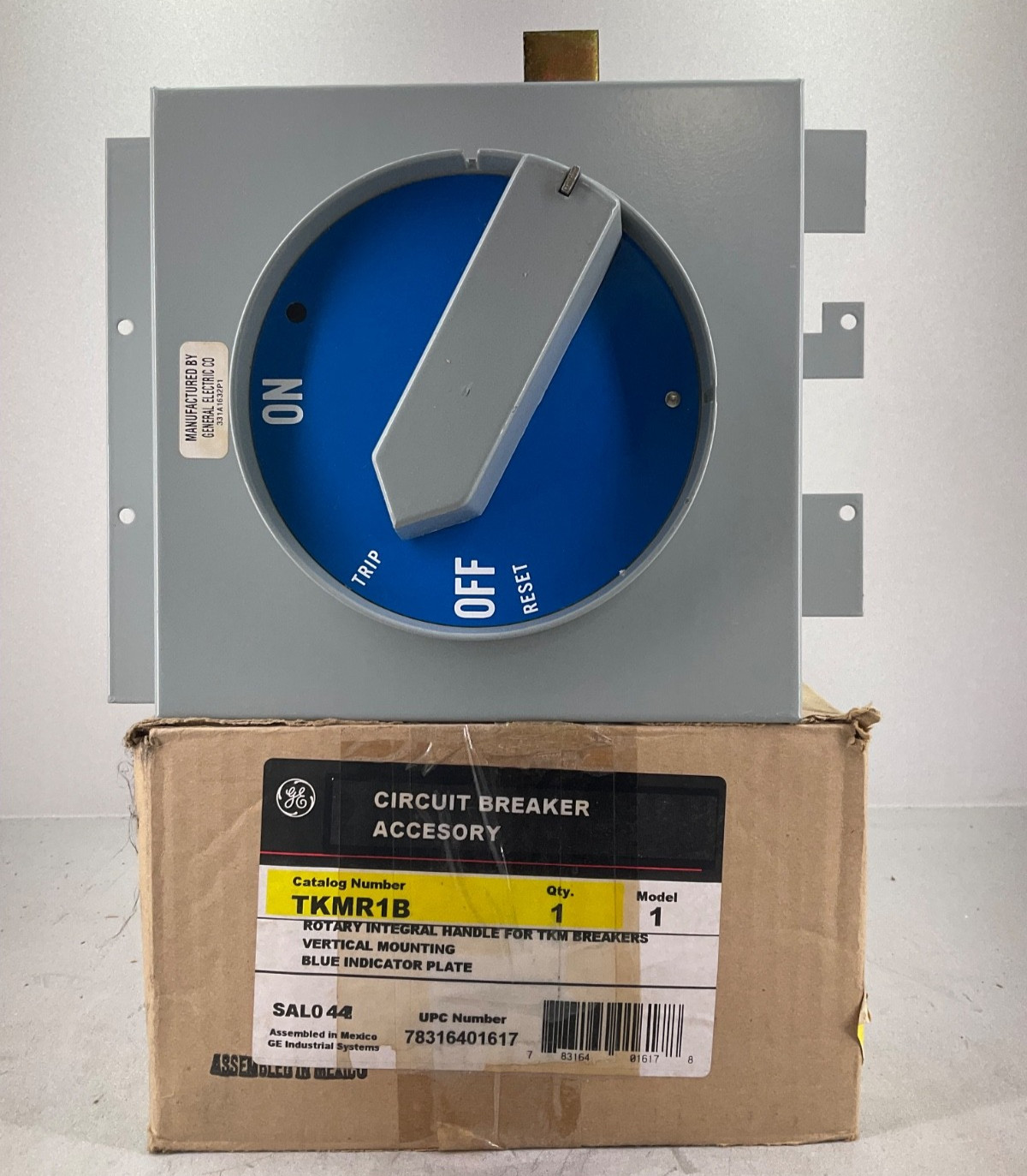 NEW G.E. TKMR1B ROTARY INTERGRAL HANDLE TKM BREAKERS VERTICAL MNT BLUE IND PLATE