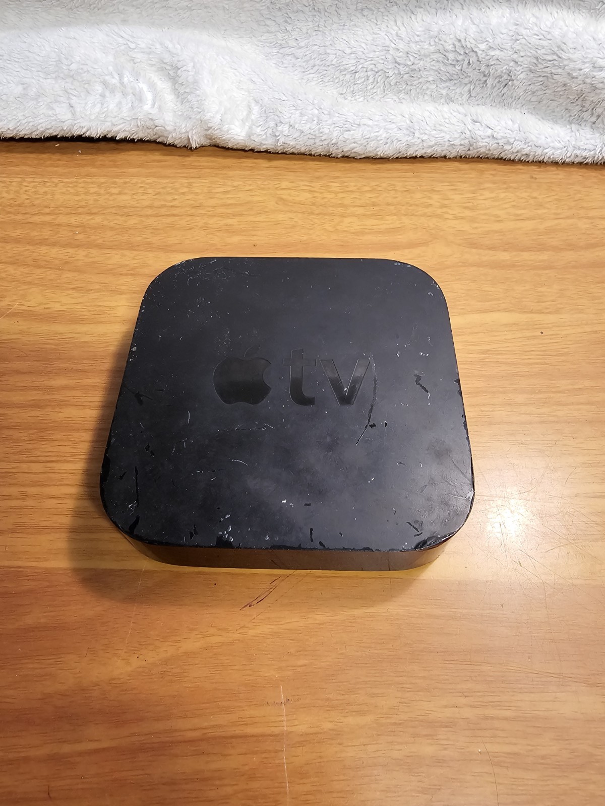 APPLE TV 3rd Generation Media Streamer A1469 (NO REMOTE, NO POWER CABLE)
