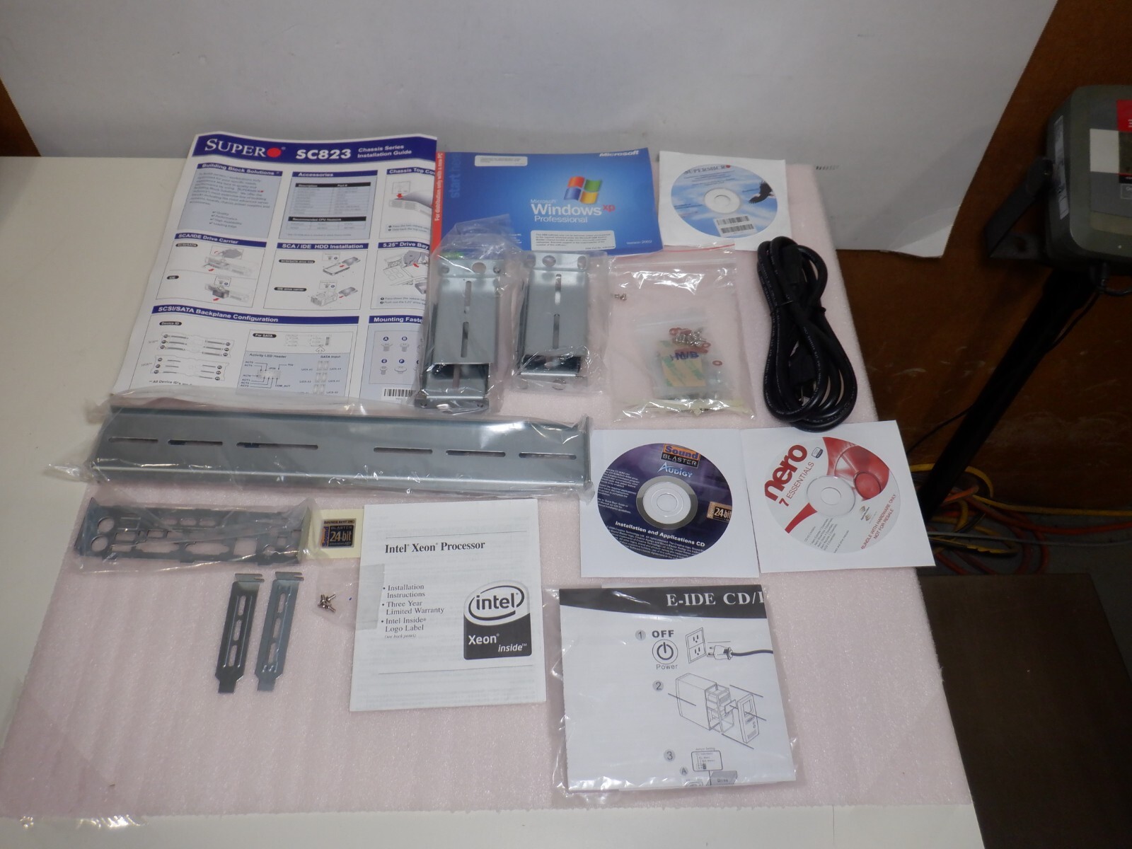 SUPERMICRO CSE-823i-550LPB 2U RACKMOUNT SERVER CHASSIS