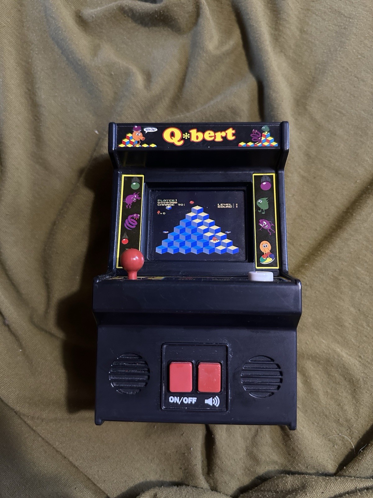 Q Bert Mini Arcade Game 2016 Miniature