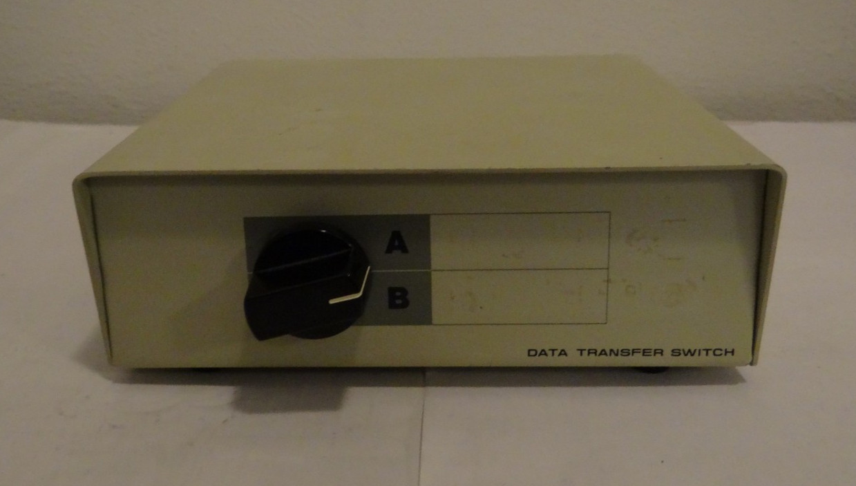 *~*Vintage*~* Data Transfer Switch 2 Way Parallel Printer DB25 Pin Port A/B Box