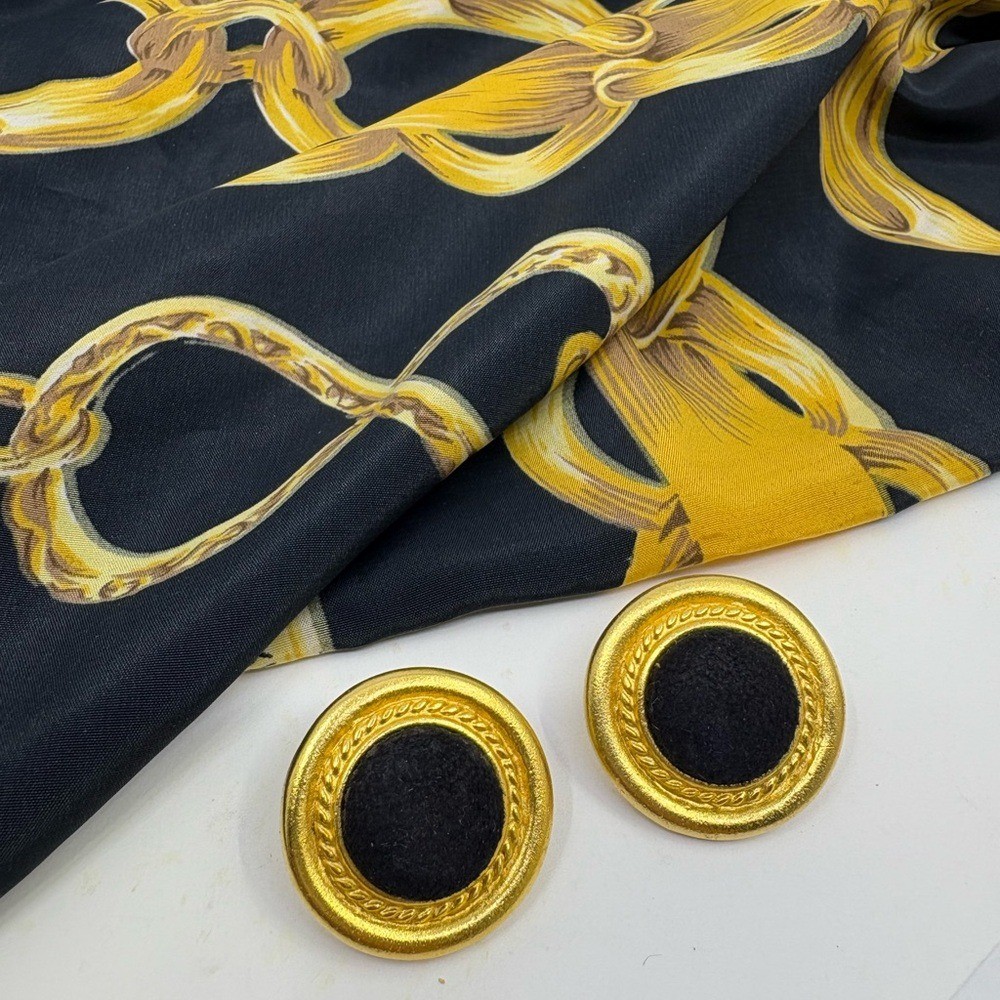 Vintage 90's black velvet and gold round earrings - pierced