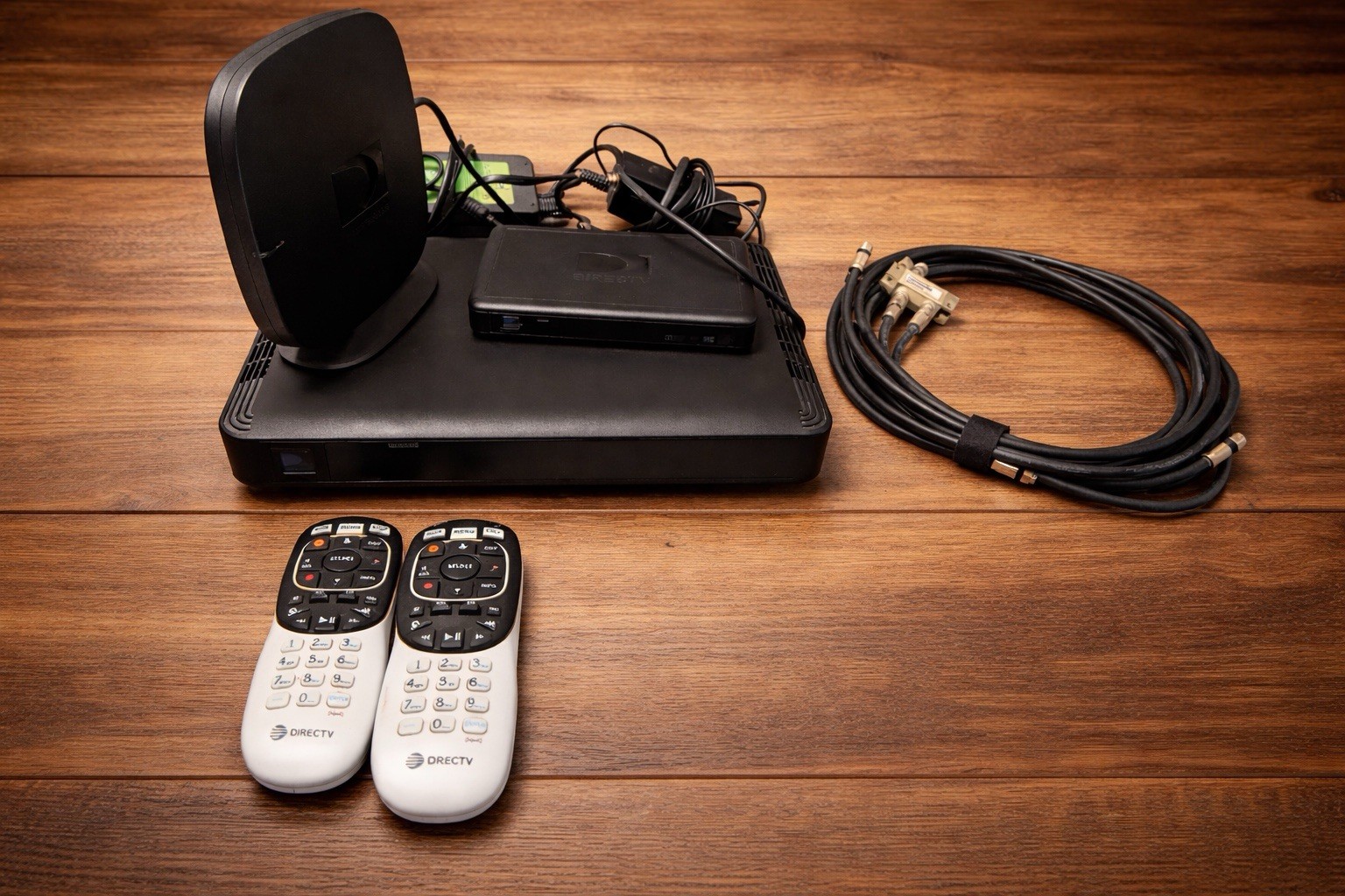 DIRECTV DVR Receiver Bundle w/ Wireless Video Bridge, Remotes, Cables