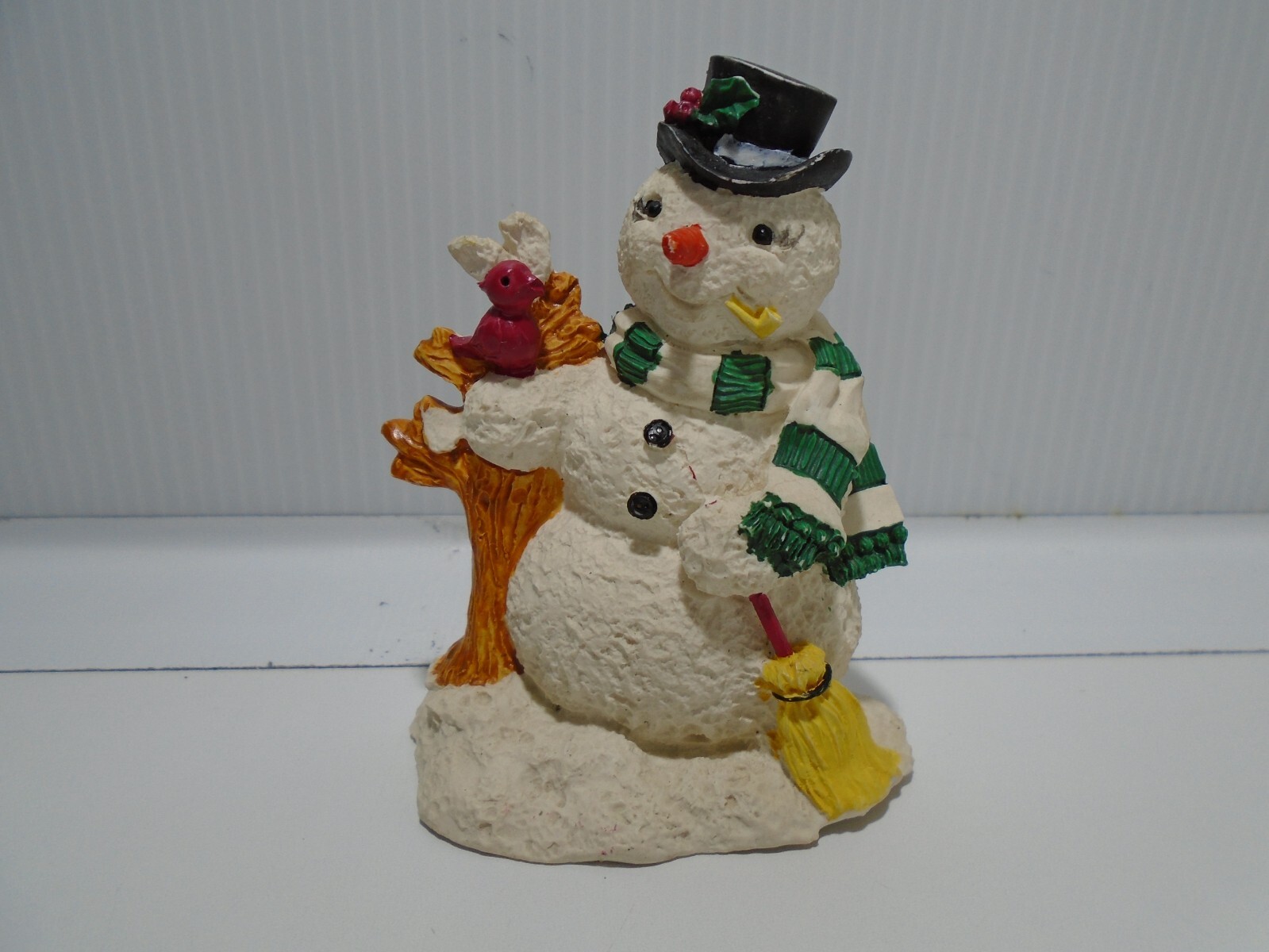 SNOWMAN WITH BIRD AND BROOM 3.5" X 2.75" FIGURE UNBRANDED (SF799)