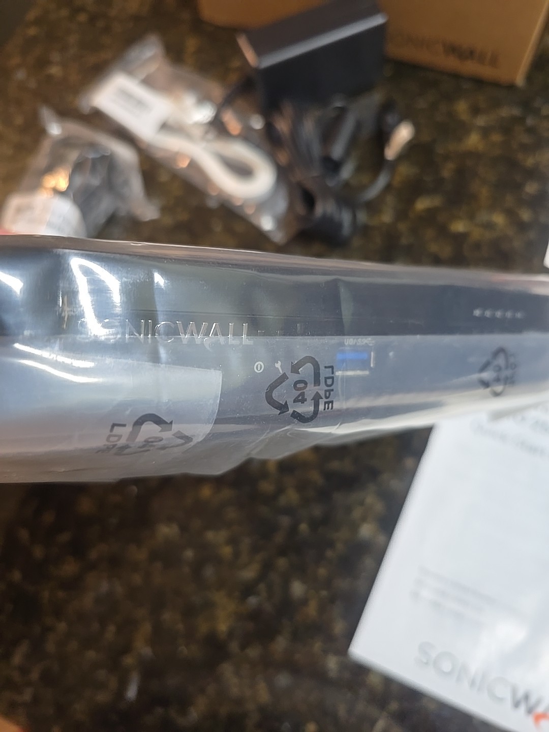 SonicWall SOHO 250 2YR AGSS Cloud Management Network Security (02-SSC-2229) #B