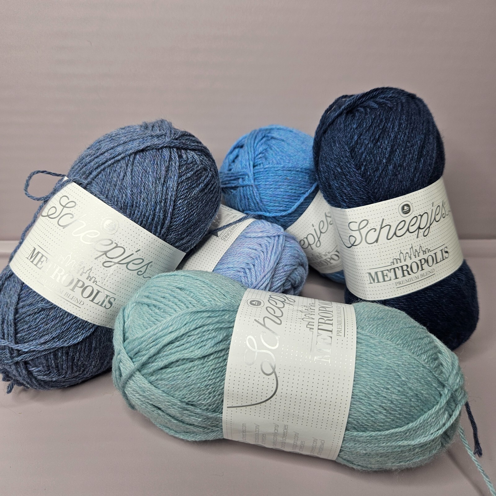 Yarn Scheepjes Metropolis Premium Blend Merino wool Nylon 50g Y10
