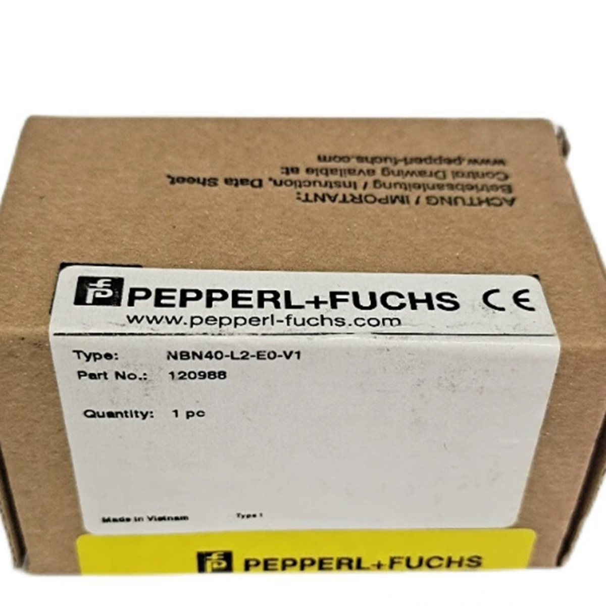 NEW Pepperl+Fuchs NBN40-L2-EO-V1 Inductive Sensor 3-Wire 4-Way LED NBN40L2E0V1