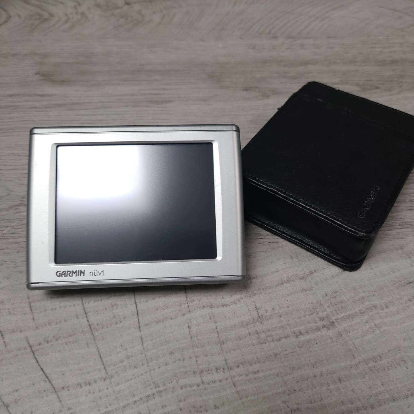 Garmin Nuvi 350 NA GPS & Pouch Pre-owned Untested No Cables