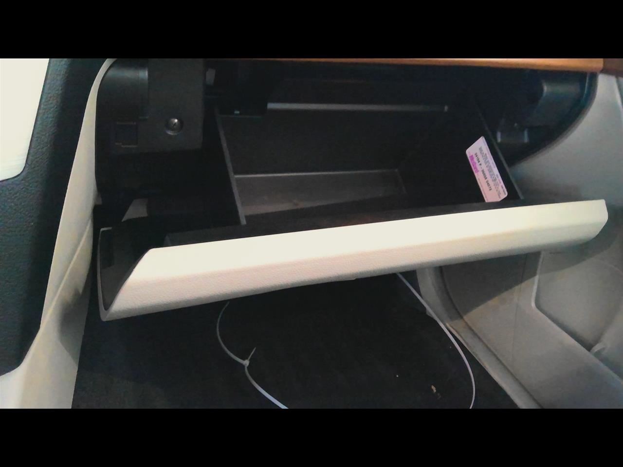 OUTBAKLEG 2014 Glove Box 425938