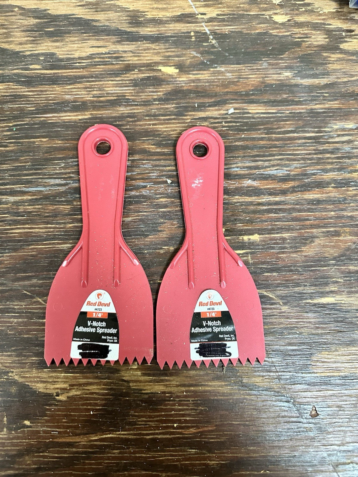 Lot Of 2 Red Devil 4723 1/4” V Notch Adhesive Spreader New