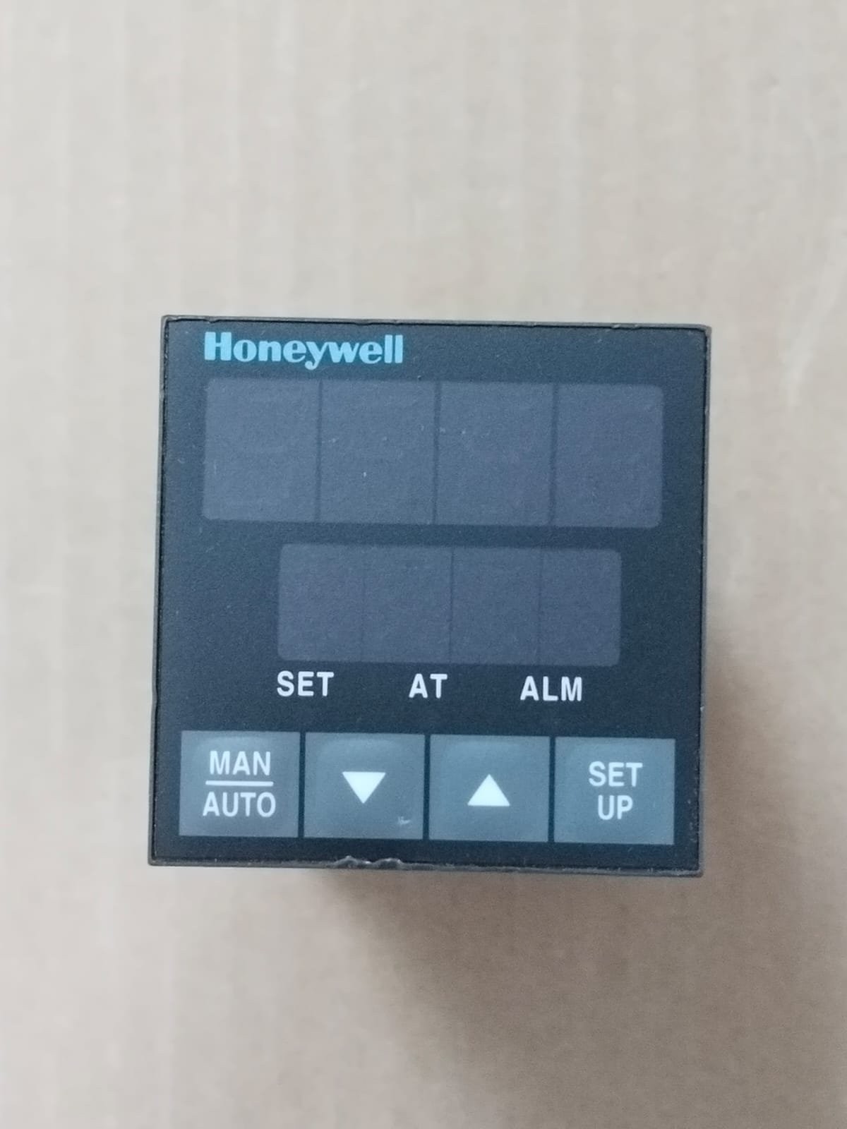 Honeywell UDC1000 Micro-pro UNIVERSAL DIGITAL CONTROLLER DC100310001000