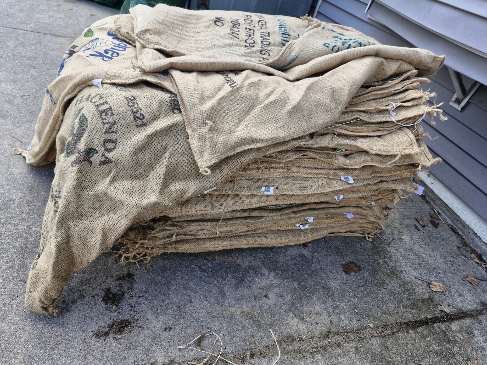 LOT OF 15 BURLAP JUTE COFFEE BEAN BAGS CRAFTS GARDEN (PLEASE READ)