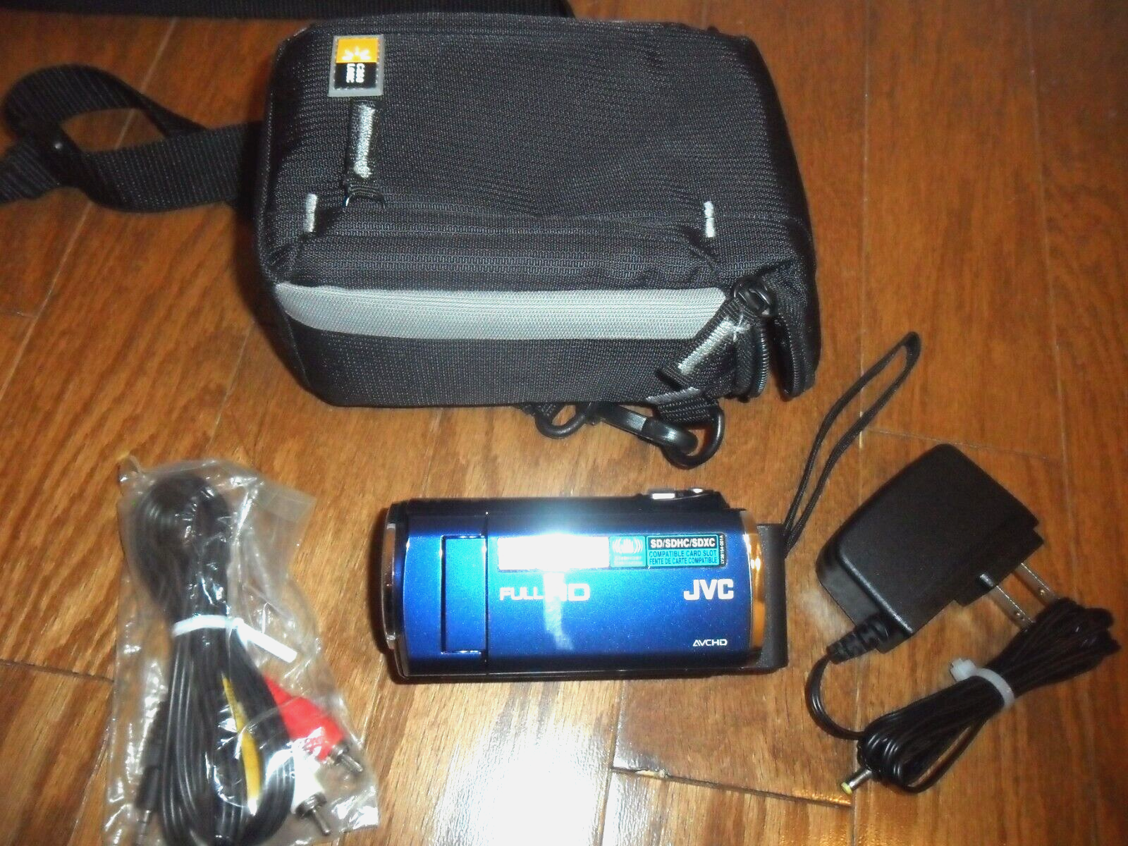 JVC Everio GZ-E10AU Full HD- 40x Optical Zoom- Image Stabilization