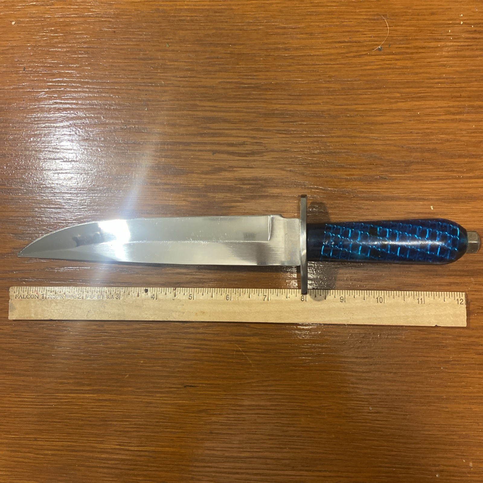 Wild Cage Bowie Knife