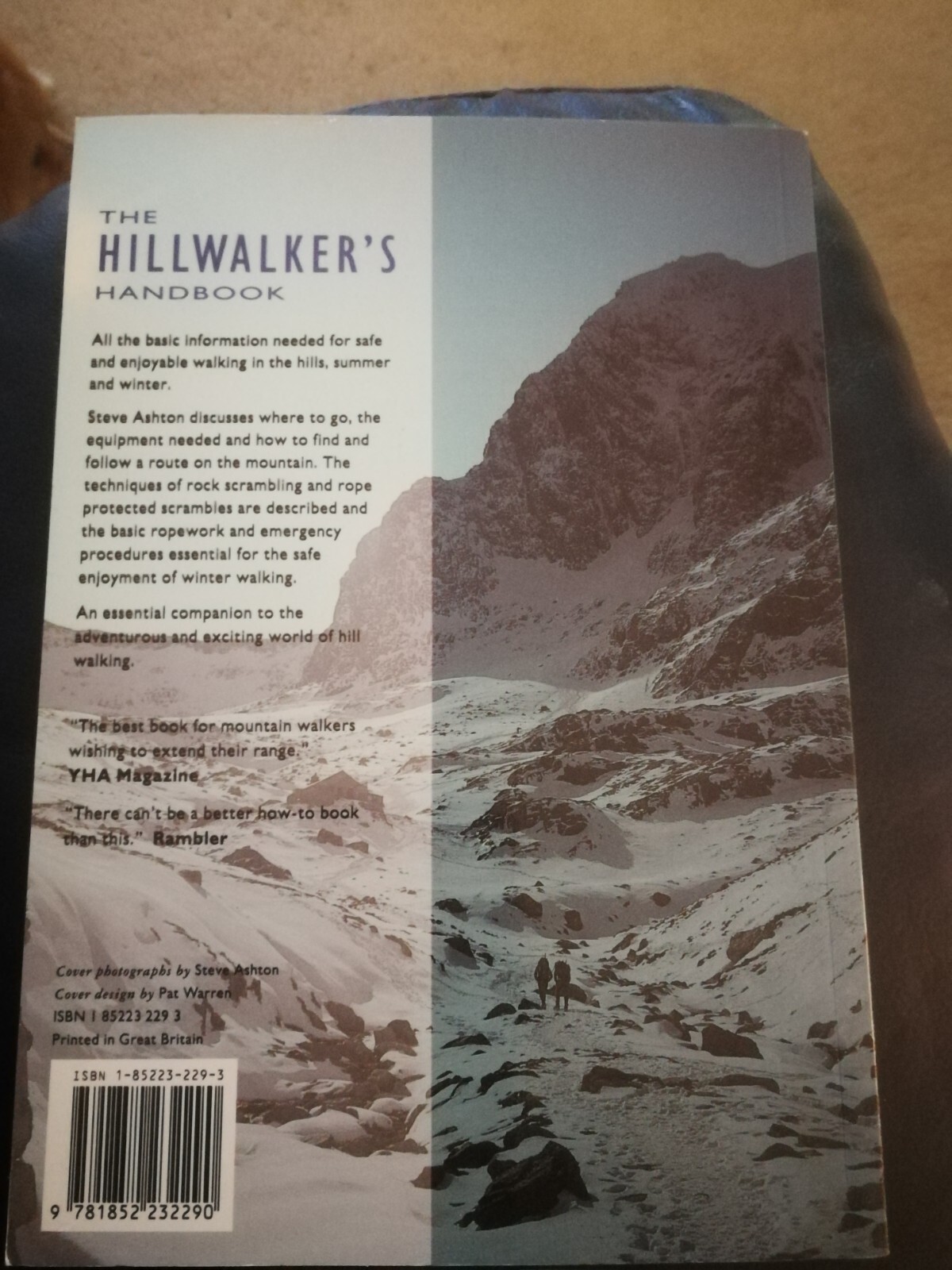 The Hillwalkers Handbook - Steve Ashton