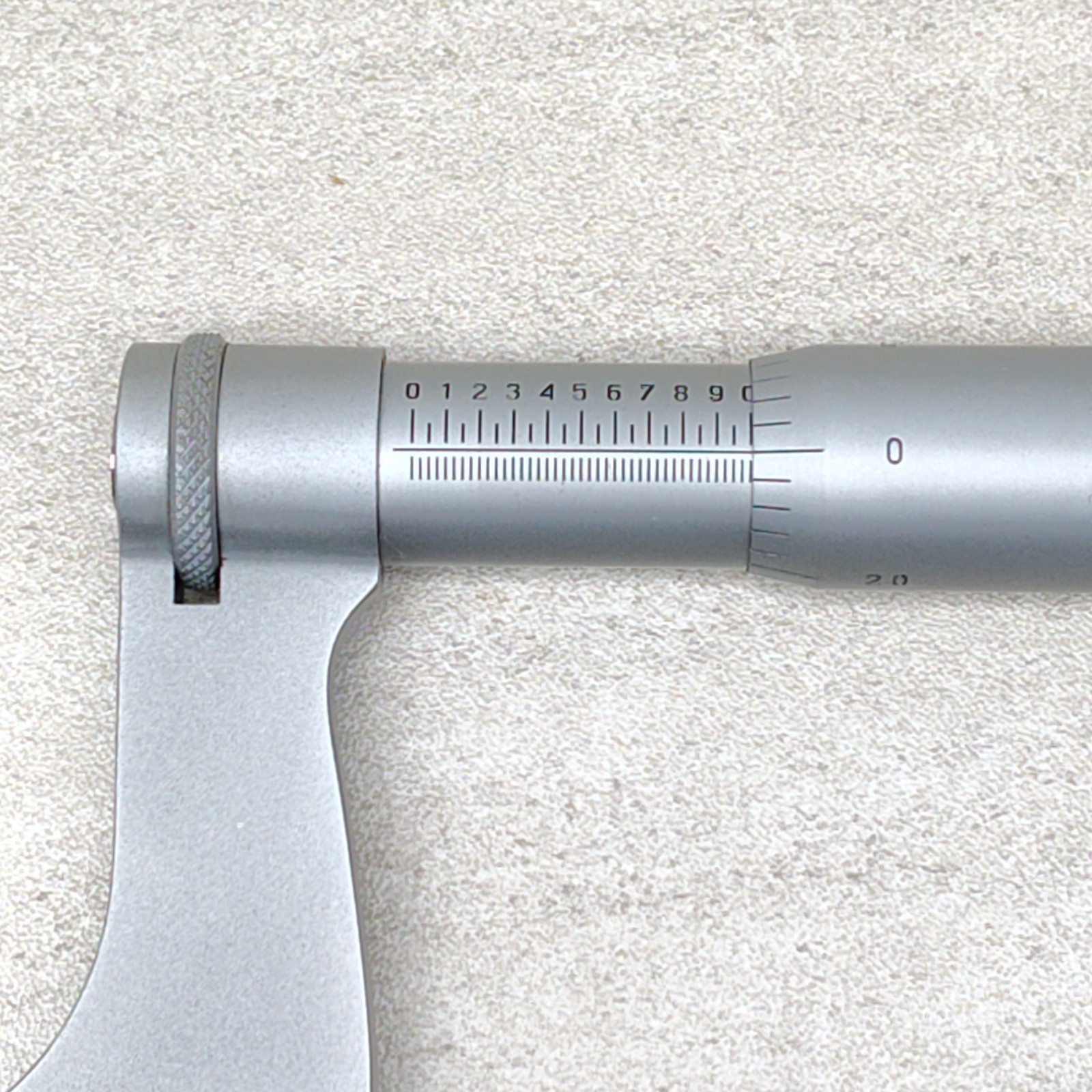 VIS VIN 3-4" Screw Thread Micrometer .001" w/ Case, Made in Poland