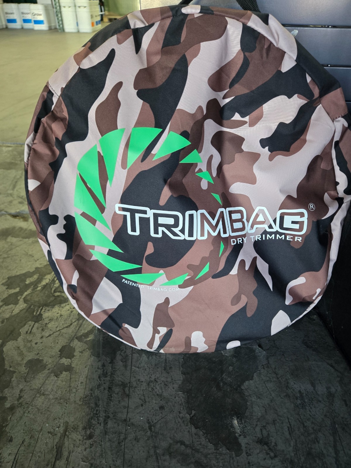 Trimbag - Collapsible Hand-held Dry Trimmer - CAMO EDITION