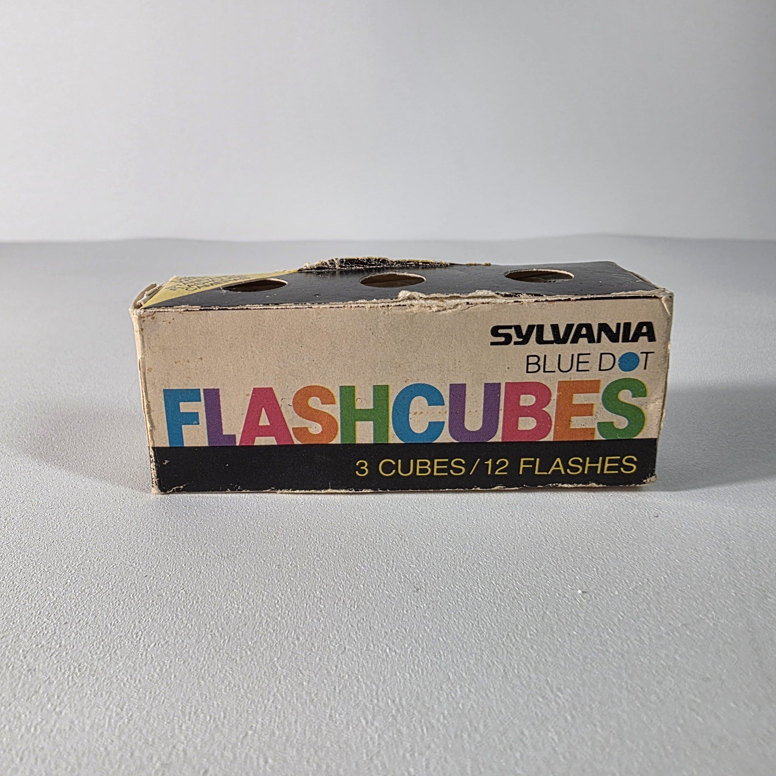 SYLVANIA FLASH CUBES Blue Dot Type 3 Pcs 12 Flashes - Open Box