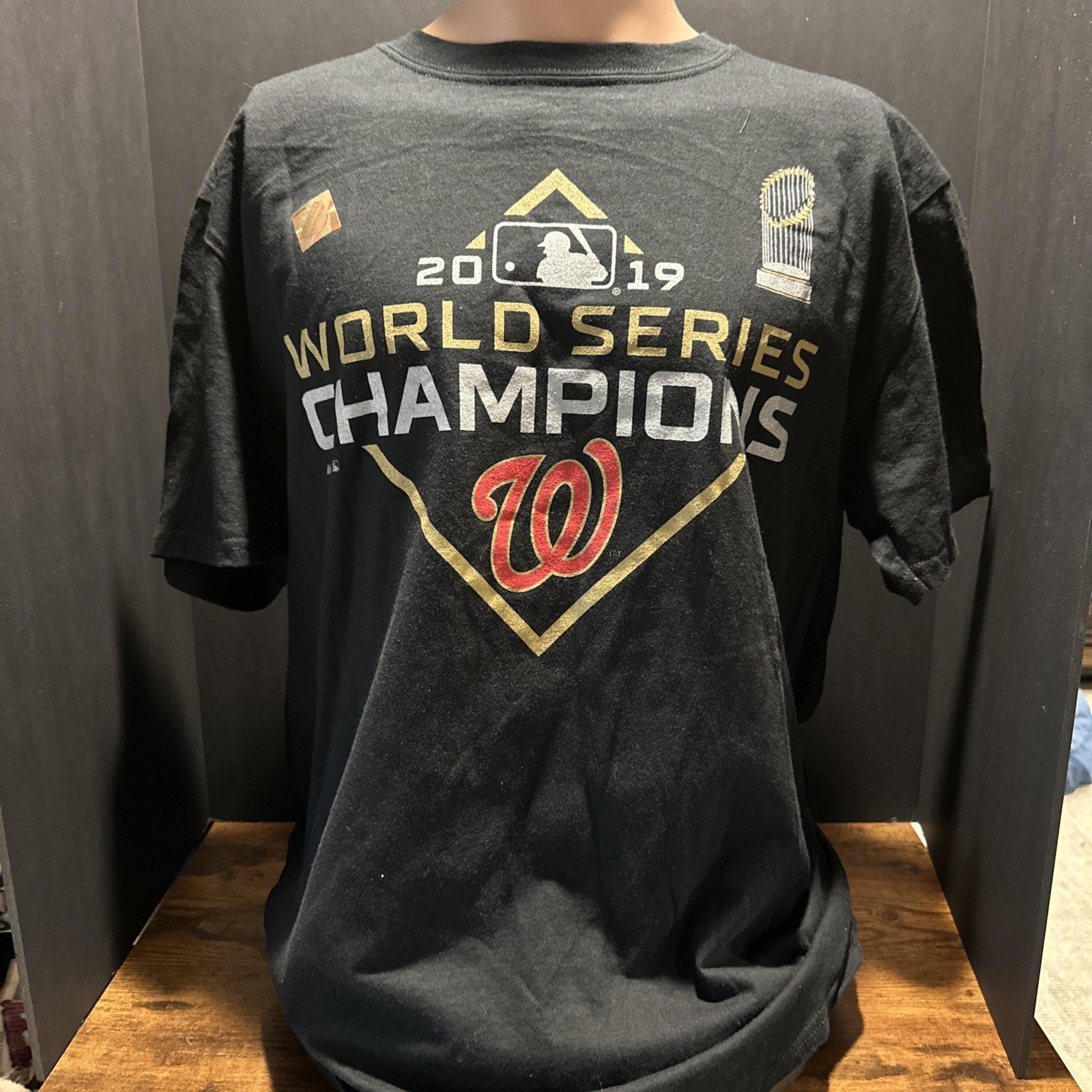 Majestic MLB World Series 2019 Washington Nationals Mens Medium Black T Shirt