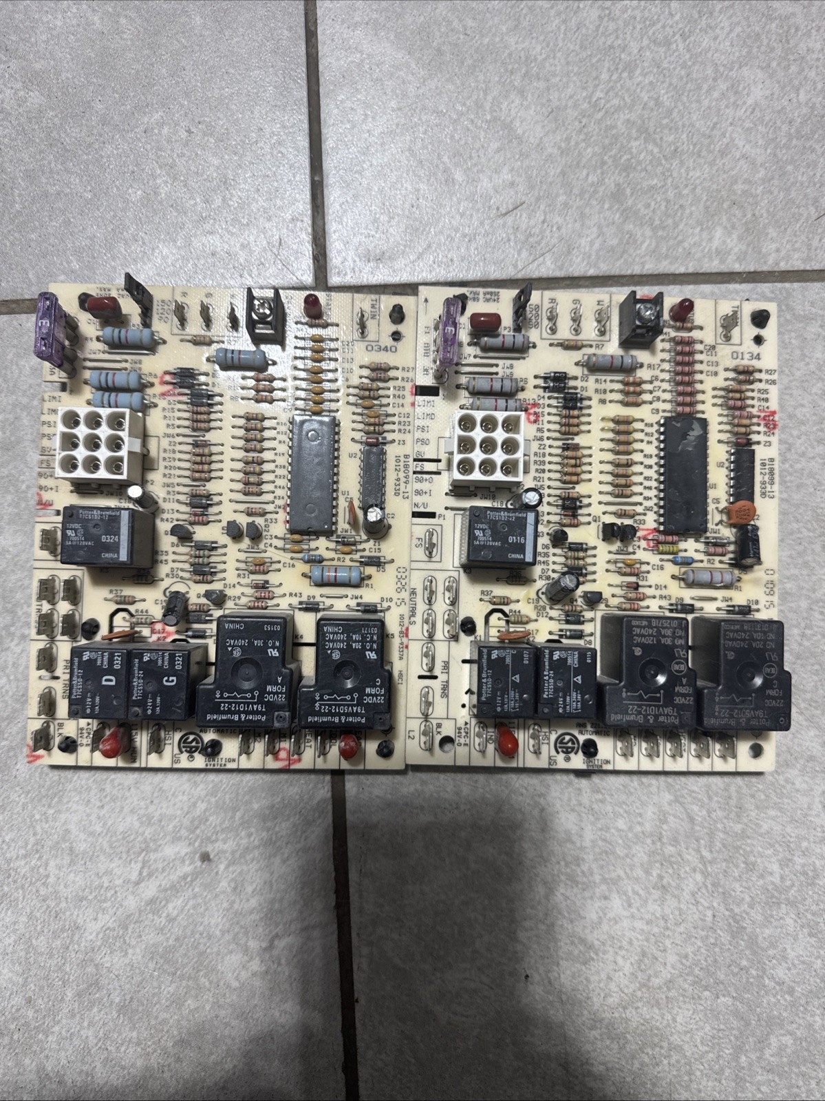 Furnace Control Board York B18099-13