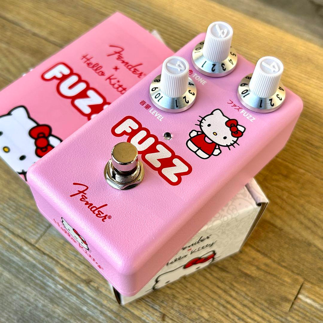 Fender x Hello Kitty Fuzz Collaboration Guitar Effect Pedal Rare item Mint