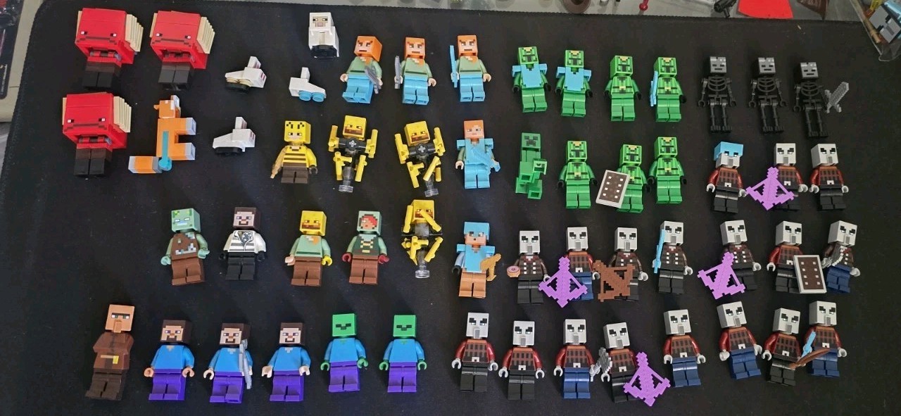 Lego Minecraft Minifigures -Lot of 52- Plus Armor/Weapons Minifigs
