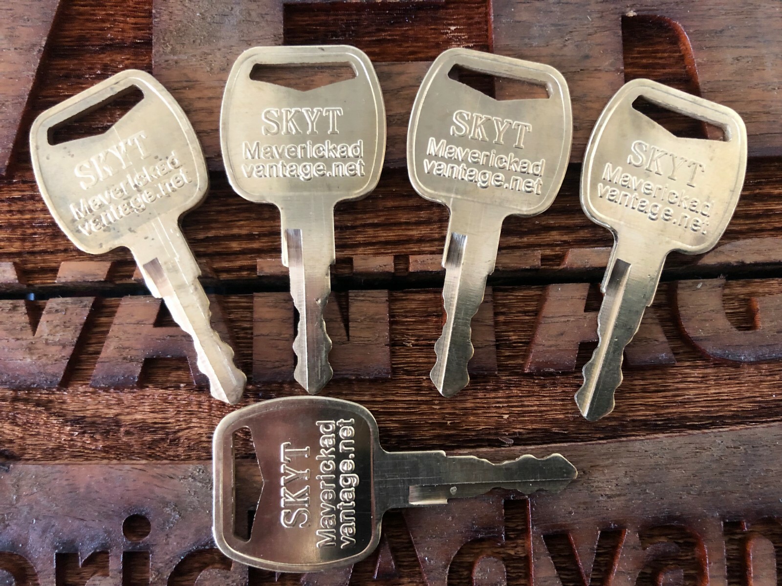 5 keys fits SKYTRAK 8035807 ign; APK75 5119S Case,Deutz, NewHolland, Doosan, Doo