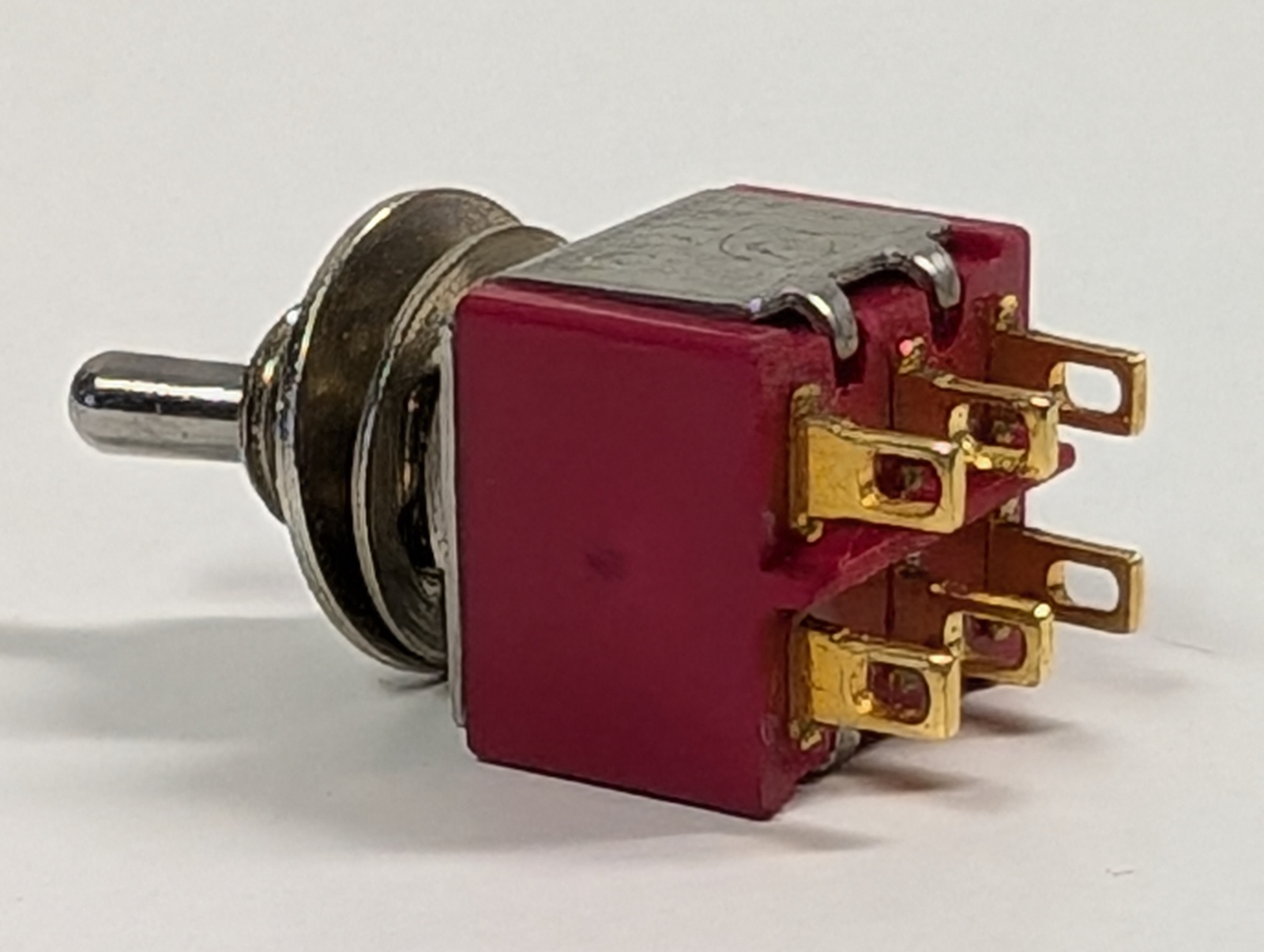 MINIATURE DPDT TOGGLE SWITCH (Low Profile Lever)