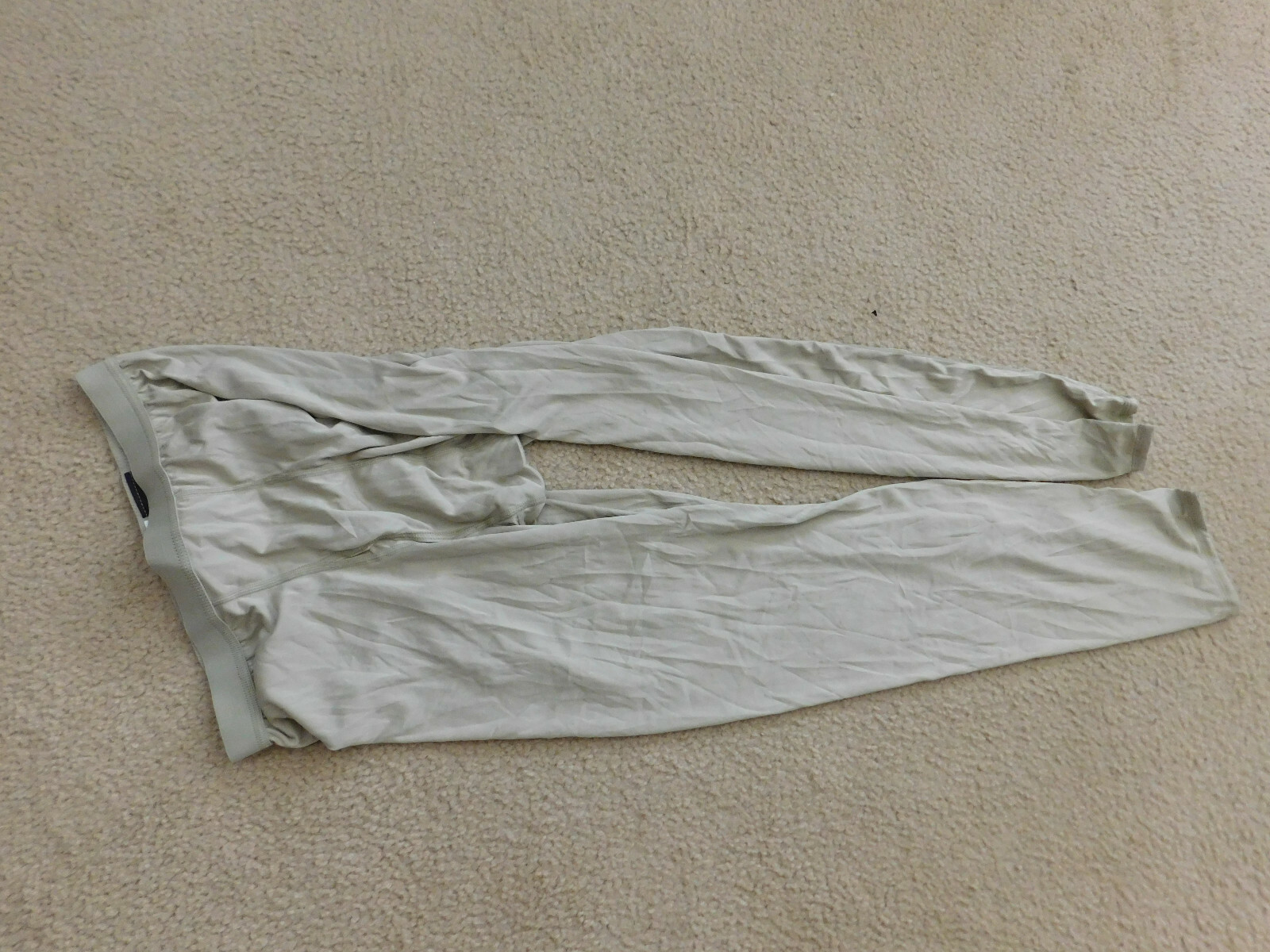 US ARMY POLARTEC G III LIGHT-WEIGHT COLD WEATHER DRAWERS SIZE MEDIUM - REG NEW