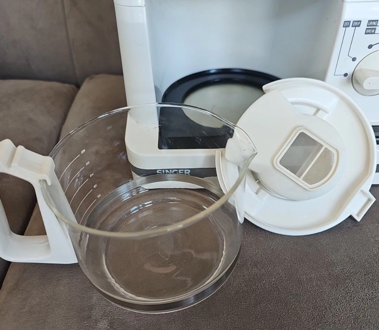 Singer 5 'n 1 Hot/Iced Coffee Tea Maker, Grinder Model 470B Space Saver EUC