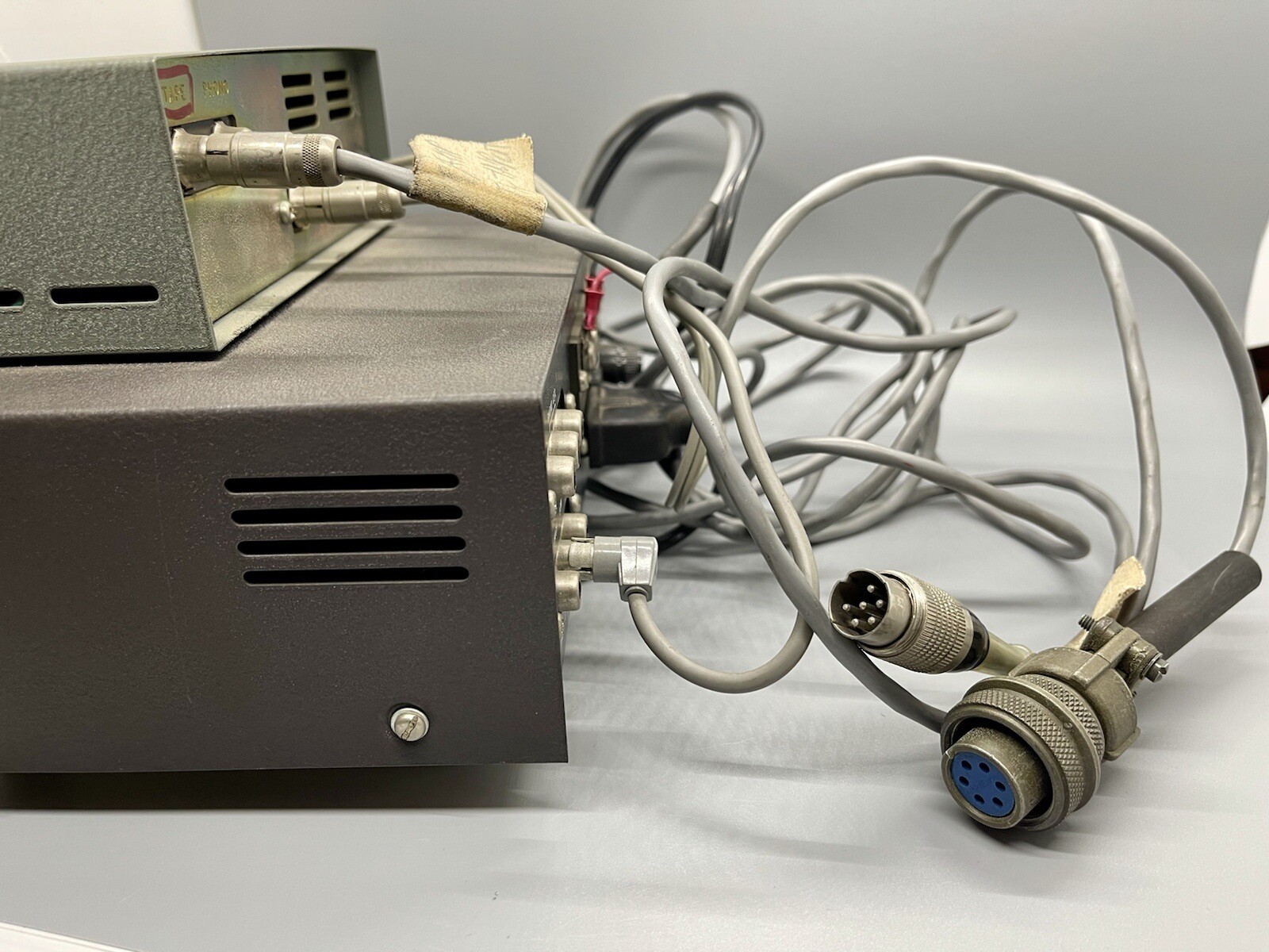 CLARICON SOLID STATE STEREOPHONIC AMPLIFIER MODEL 36-105 & Model 36-180
