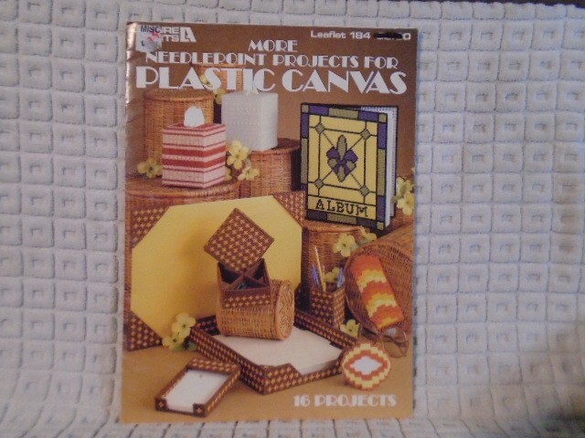 Leisure Arts 184 MORE NEEDLEPOINT PROJECTS FOR PLASTIC CANVAS ~ tissue box +
