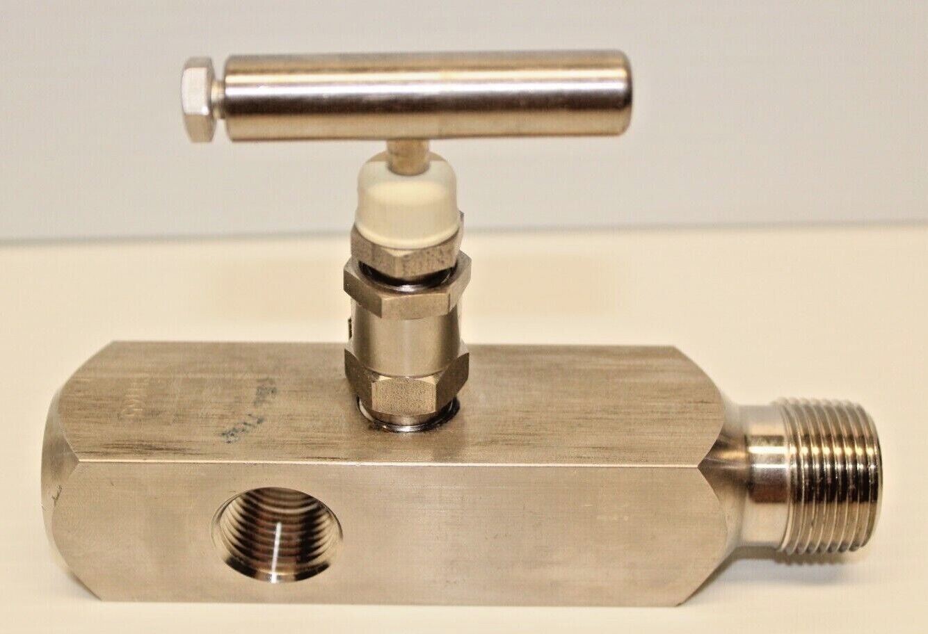 👀 NEW ✨ ANDERSON GREENWOOD M5VDS46 NEEDLE VALVE 3/4" x 1/2" 6000PSI 316 SS