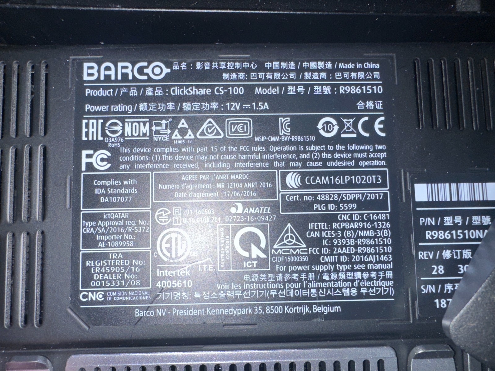 Barco ClickShare CS-100 R9861510 Wireless  Presenter and Collaboration System 4x