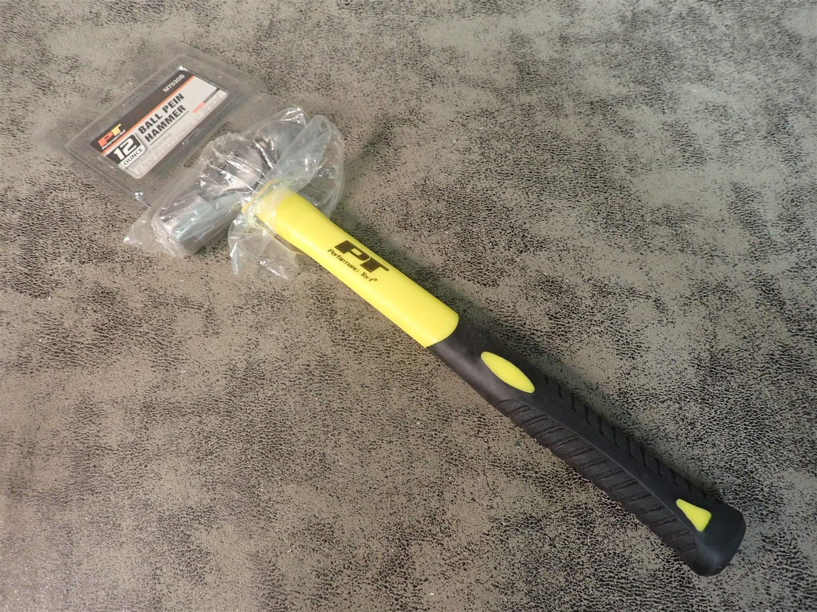 NEW Performance Tool M7030B 12 Ounce Ball Pein Hammer (BN381)