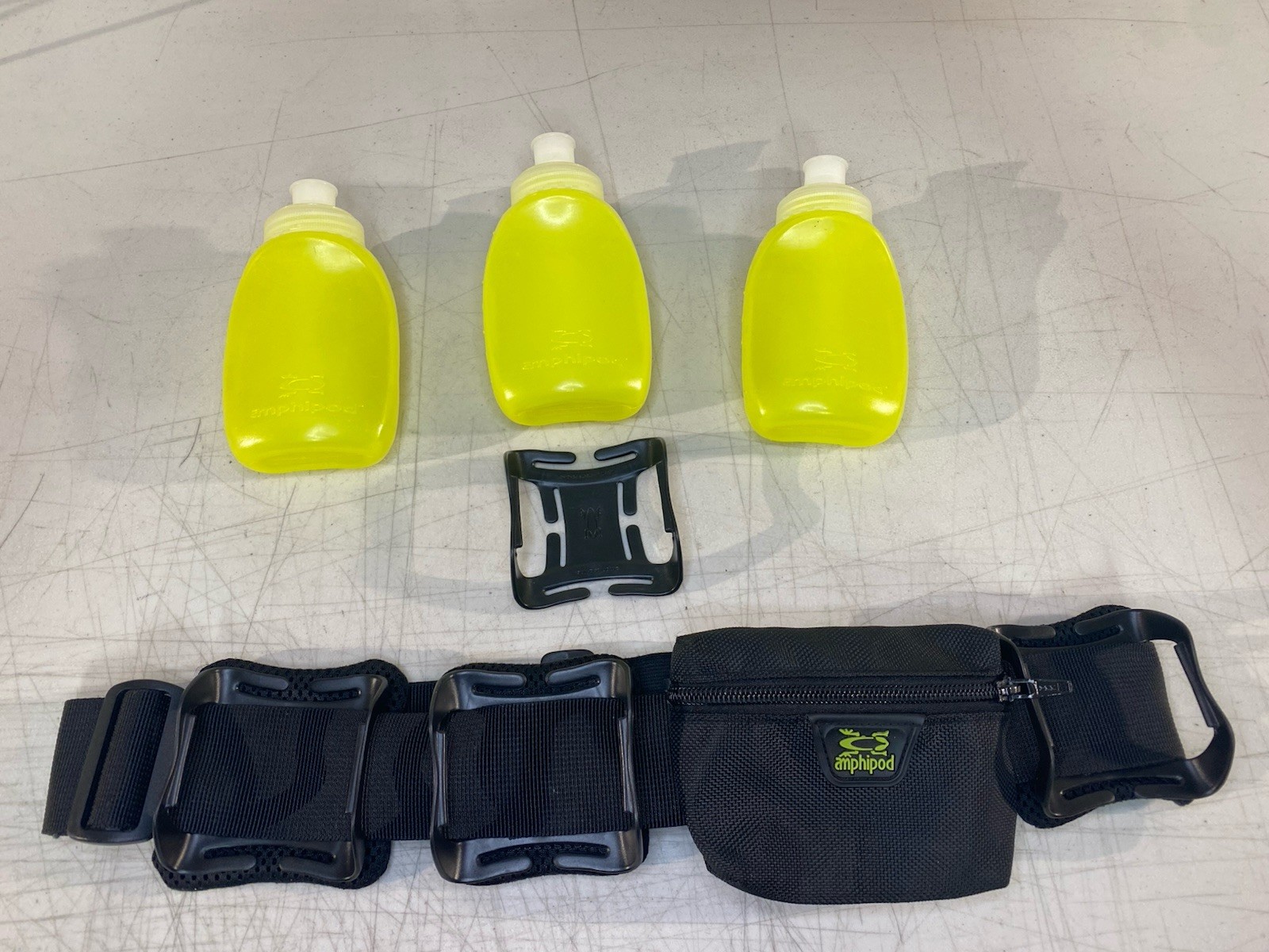 Amphipod AirFlow Hydration Belt Running Hiking 4 Clips & 3 Water Bottles & Pouch