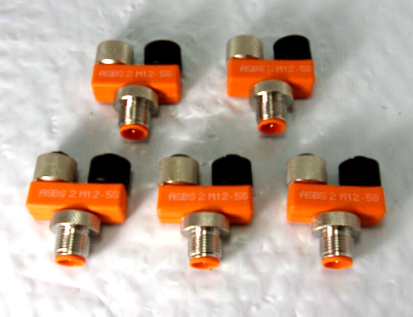 BELDEN ASBS 2 M12-5S M12-Splitters/T-Connectors, New- (4- Pk)