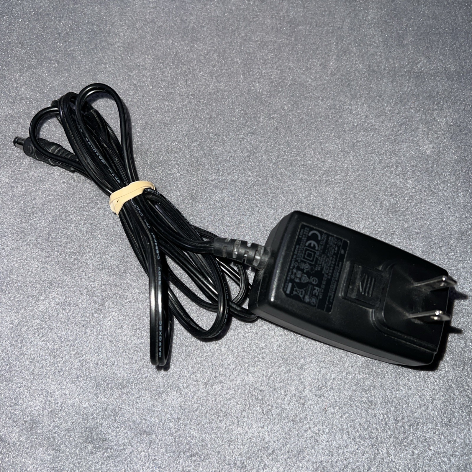 Barco R9861008 Clickshare Wireless Presentation System + AC POWER