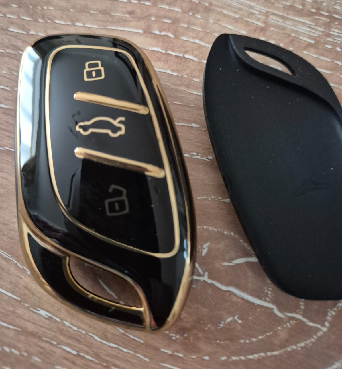 TPU 3 BUTTON CAR REMOTE KEY FOB CASE - BLACK WITH GOLD EDGING