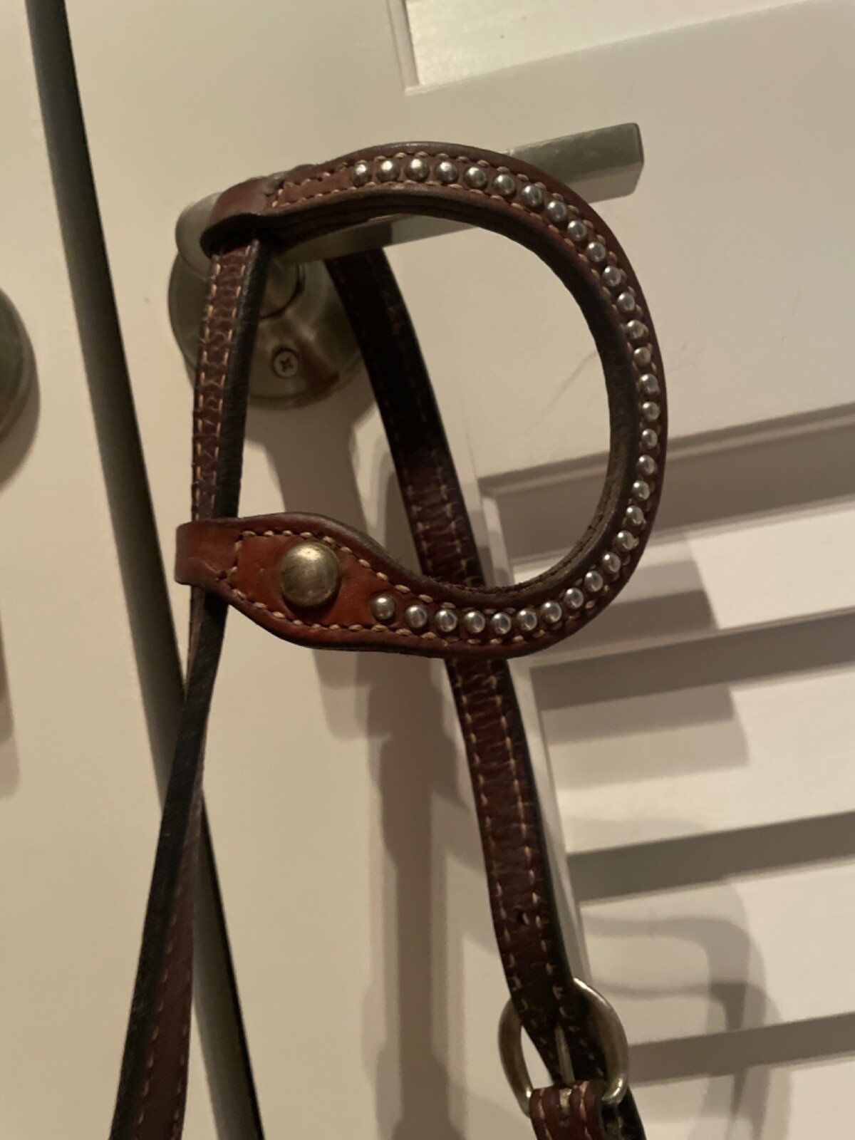 DOTTED SLIDING 1-EAR LEATHER WESTERN BRIDLE W/ALUMINUM CURB BIT & SPLIT REINS