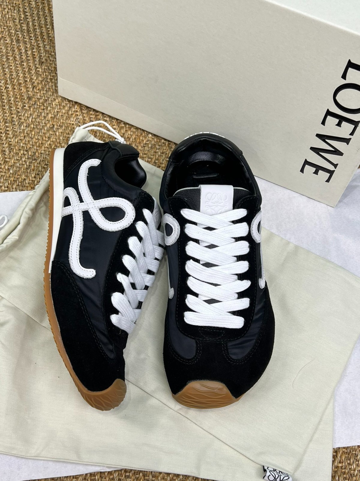 LOEWE Ballet Runner 2.0 Black&White Casual Shoes Men's (M816282XB3-1102)