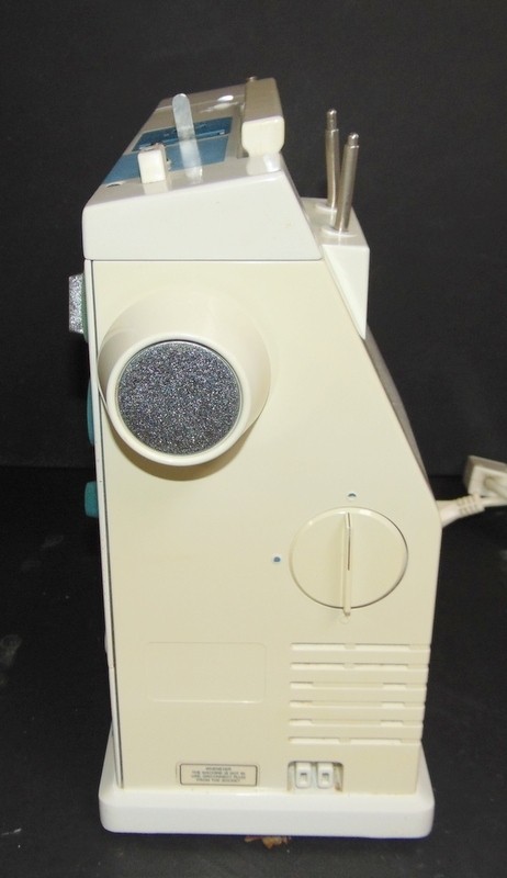 Bernina 910 Electronic Sewing Machine Swiss Made Powers On SEE DESCRIPTION