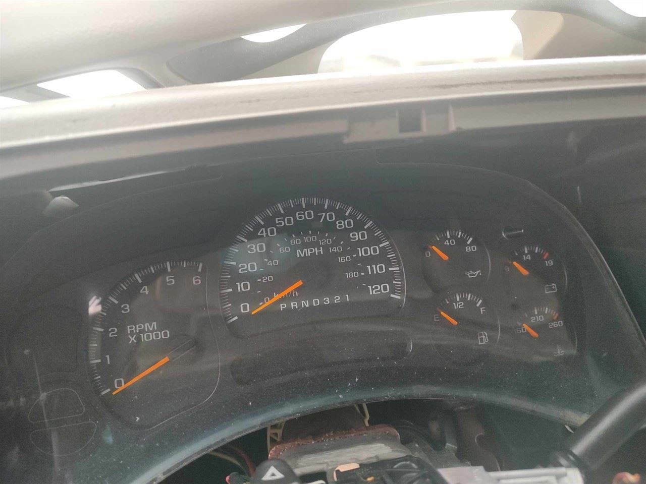 SUBURBN15 2006 Glove Box 18763